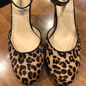 Leopard fur Ankle Strap Pumps